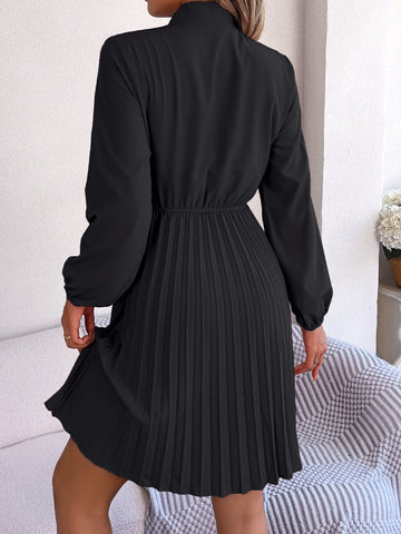 Tie Neck Balloon Sleeve Pleated Dress Tie Neck Balloon Sleeve Pleated Dress