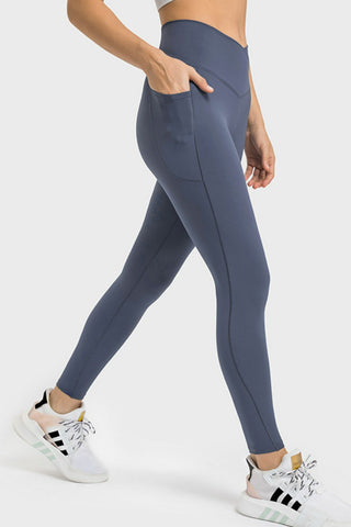 V-Waist Yoga Leggings with Pockets V-Waist Yoga Leggings with Pockets
