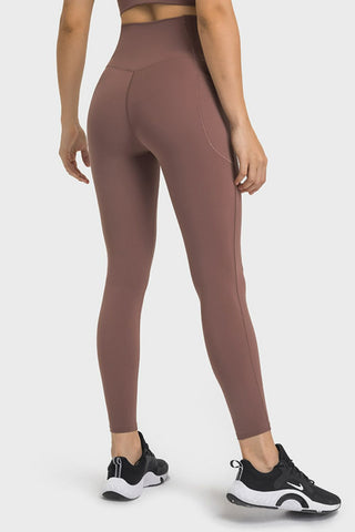 V-Waist Yoga Leggings with Pockets V-Waist Yoga Leggings with Pockets